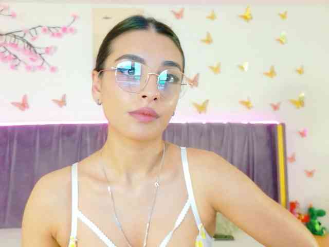Lilithcapri7 webcam