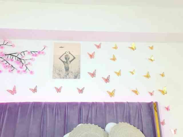 Lilithcapri7 webcam