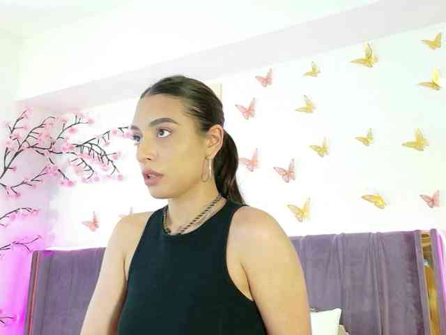 Lilithcapri7 webcam