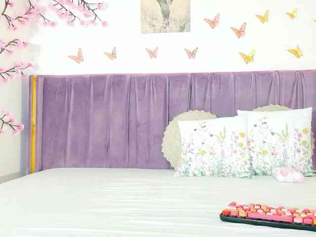 Lilithcapri7 webcam