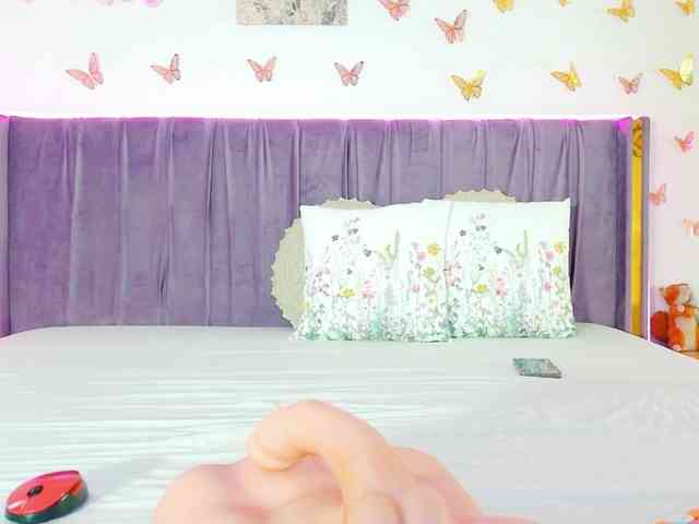Lilithcapri7 webcam