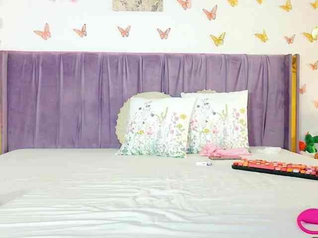 Lilithcapri7 webcam