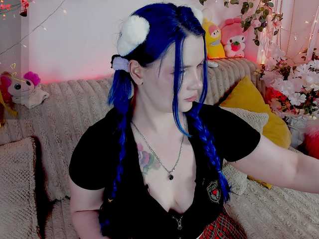 MiuAmano live cam on BongaCams