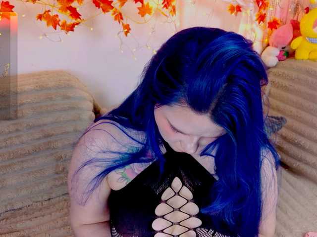 MiuAmano live cam on BongaCams
