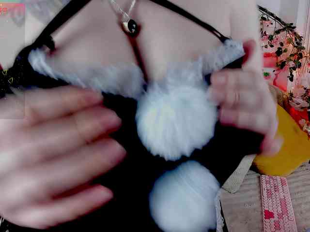MiuAmano webcam