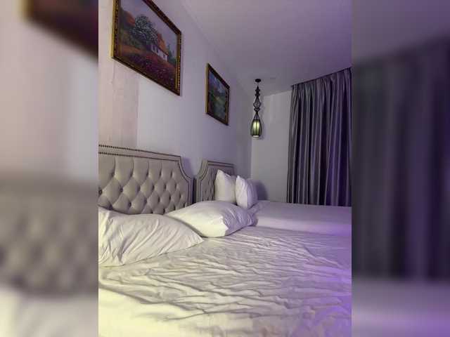 Opskira's BongaCams show and profile