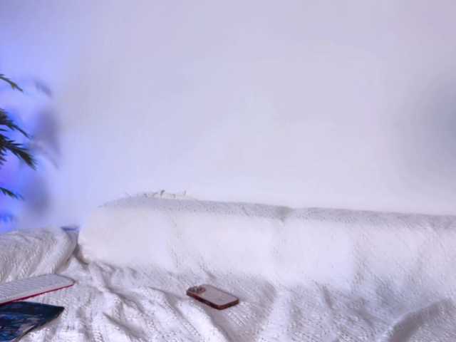 Oops_kiraa live webcam show