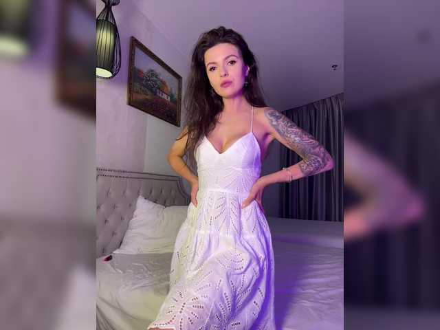 Opskira's BongaCams show and profile