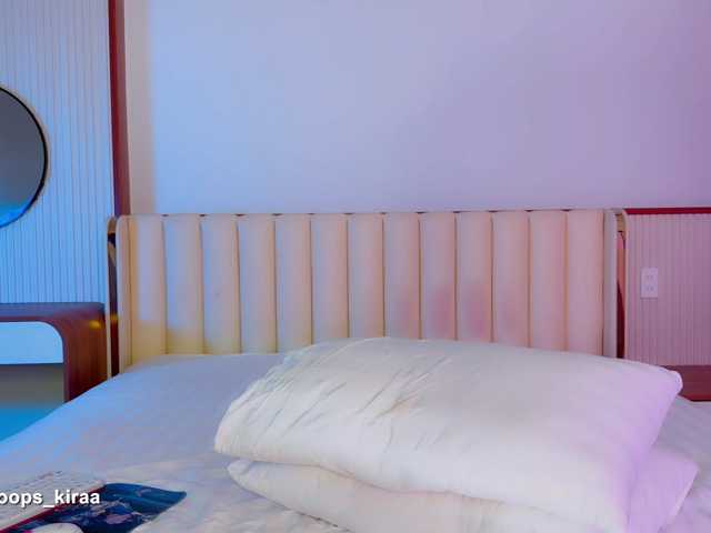 Oops_kiraa live cam preview