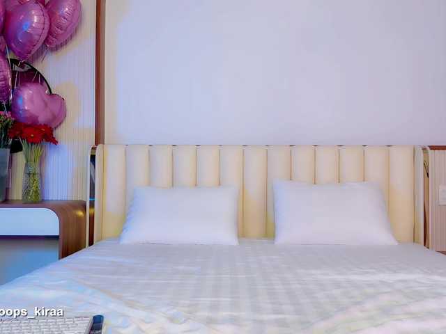 Oops_kiraa live cam preview