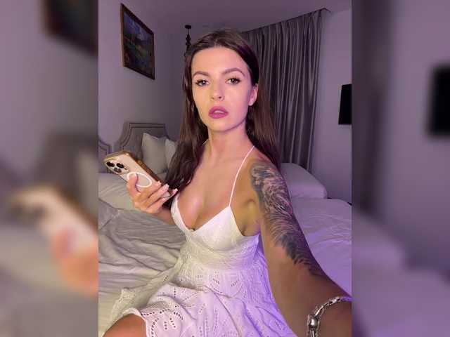 Opskira's BongaCams show and profile