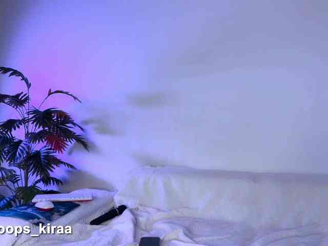 Oops_kiraa webcam