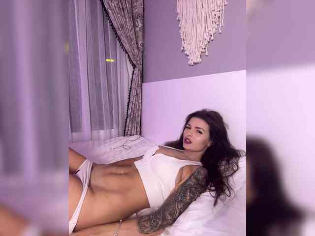 Oops_kiraa webcam
