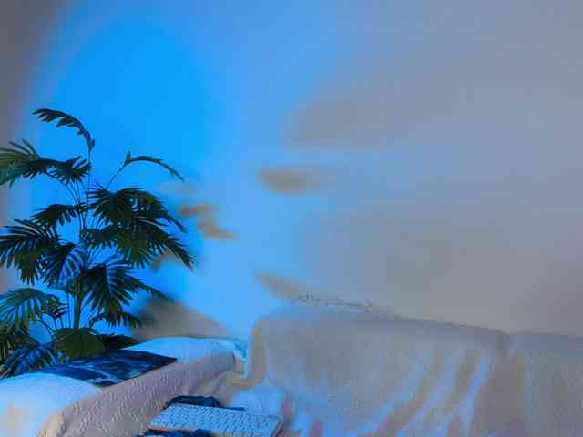 Oops_kiraa webcam