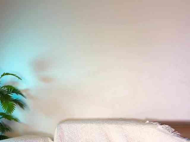 Oops_kiraa webcam