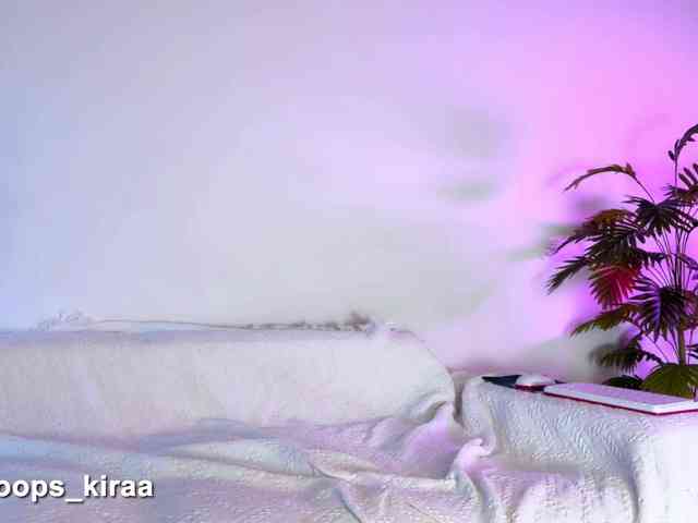 Oops_kiraa webcam
