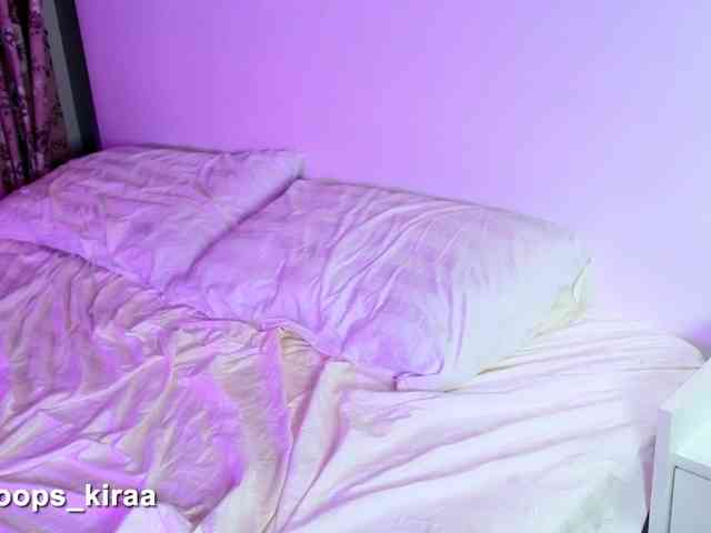 Oops_kiraa webcam