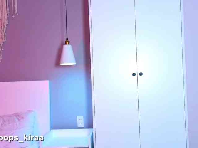 Oops_kiraa webcam