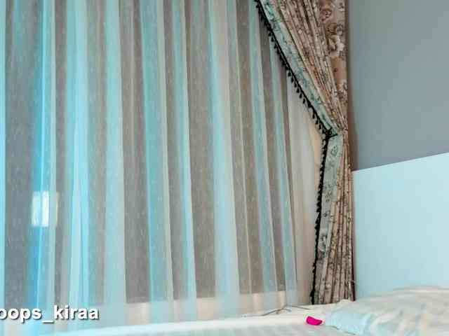 Oops_kiraa webcam