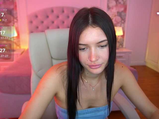 MilaSecret live cam on BongaCams