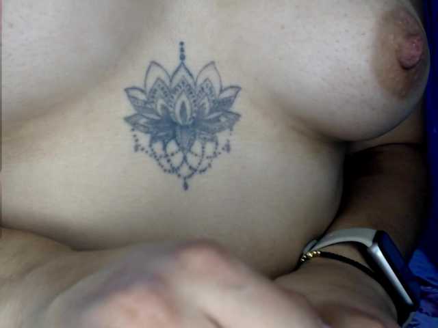 mindyjames live cam on BongaCams