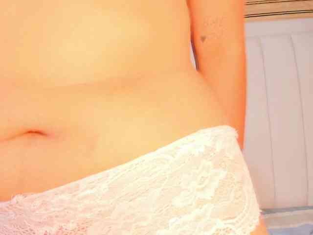 Lia-Ashley webcam