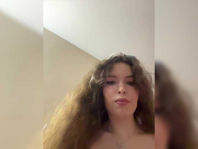 LadyEmily live cam on BongaCams