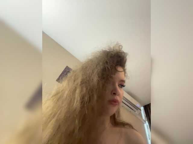 LadyEmily live cam on BongaCams