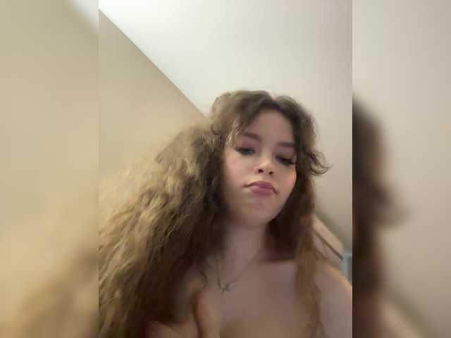 LadyEmily live cam on BongaCams