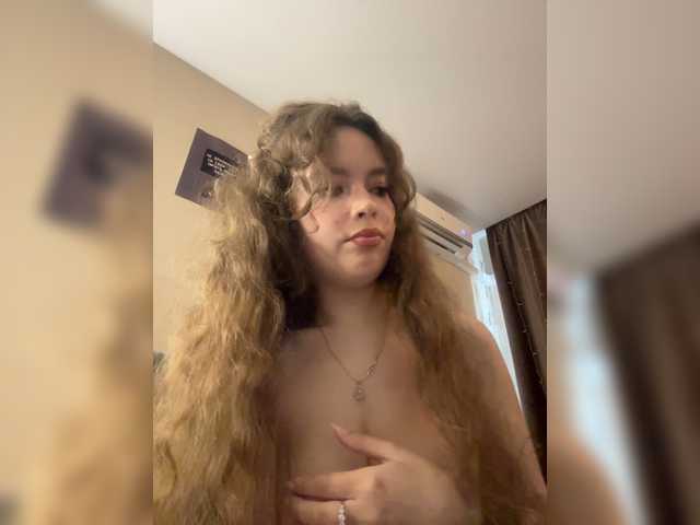 LadyEmily live cam on BongaCams