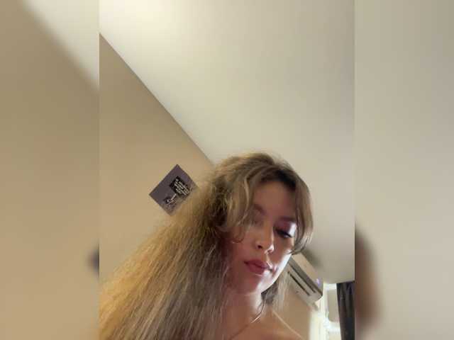 YourLadyyy live cam