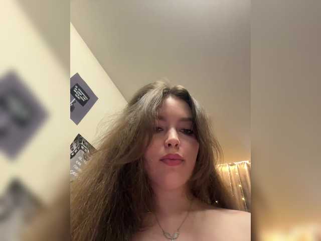 LadyEmily's BongaCams show and profile