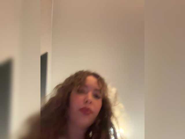 LadyEmily's BongaCams show and profile