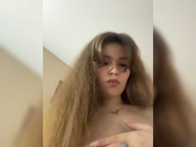 LadyEmily live cam on BongaCams