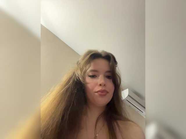 LadyEmily live cam on BongaCams