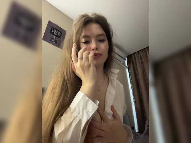 LadyEmily live cam on BongaCams