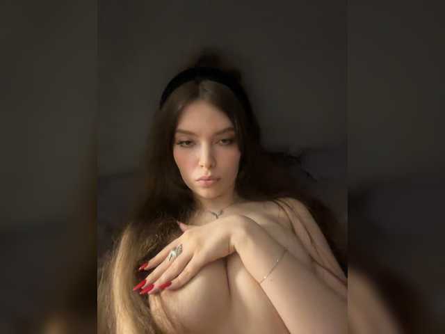 LadyEmily's BongaCams show and profile