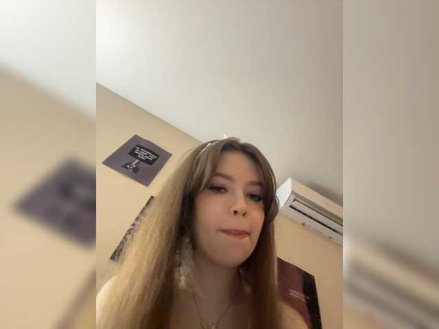LadyEmily live cam on BongaCams