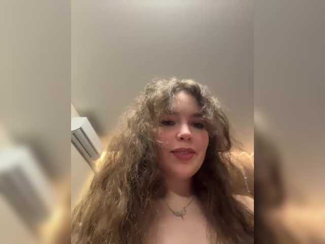 LadyEmily's BongaCams show and profile