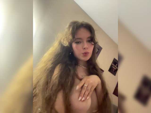 LadyEmily live cam on BongaCams