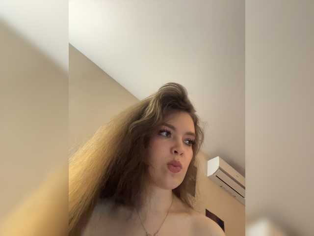 LadyEmily live cam on BongaCams