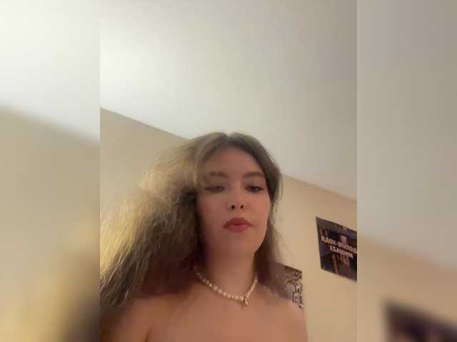 YourLadyyy live webcam show
