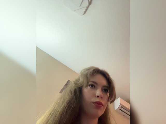YourLadyyy live webcam show