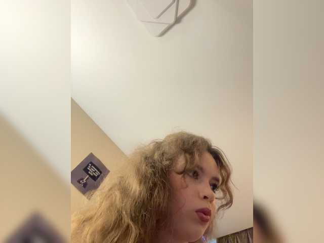 LadyEmily live cam on BongaCams