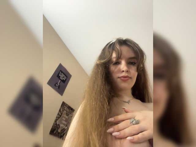 LadyEmily live cam on BongaCams