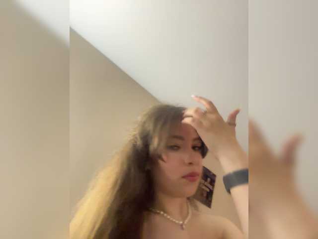YourLadyyy live webcam show