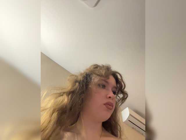 LadyEmily live cam on BongaCams
