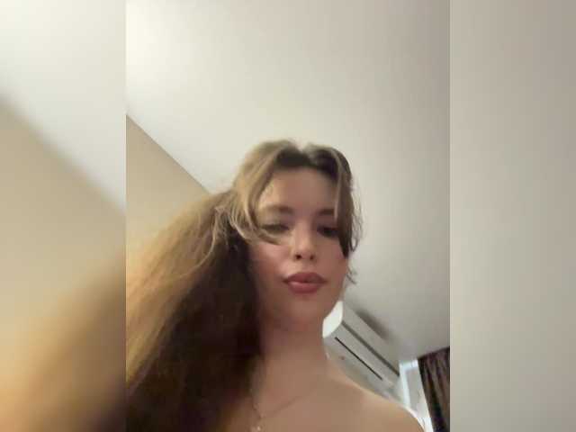 LadyEmily live cam on BongaCams