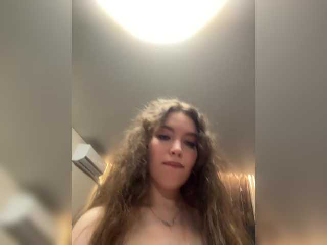 LadyEmily's BongaCams show and profile