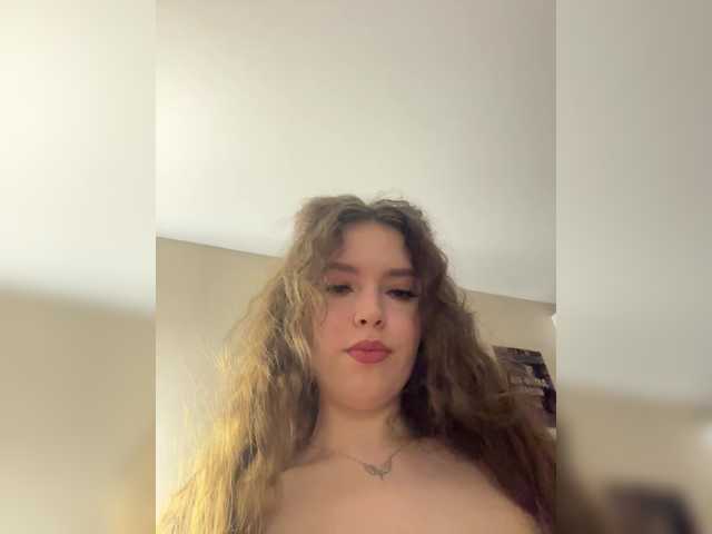  LadyEmily chat room